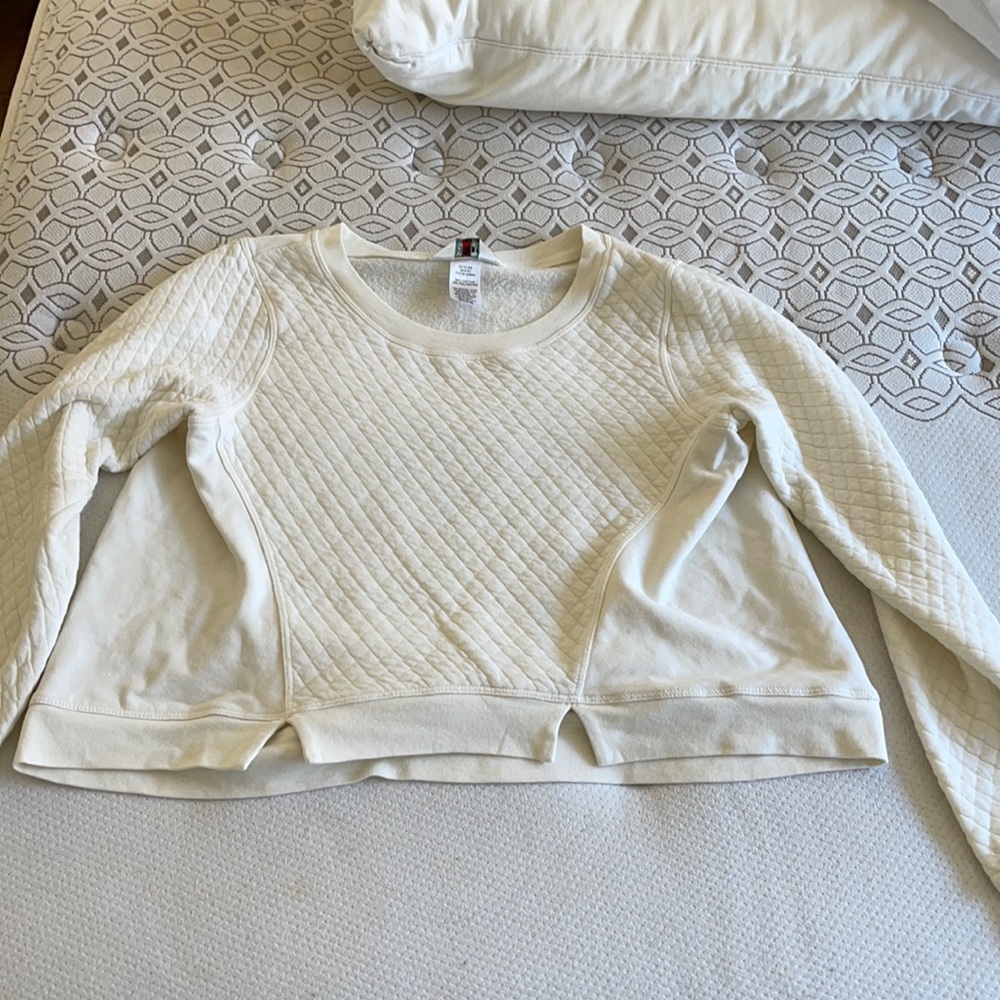 White crop sweater